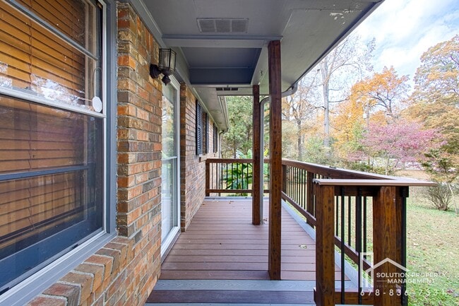 Foto del edificio - 4979 Paris Ave