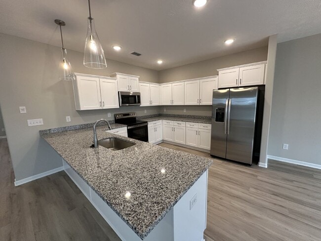 Building Photo - Brand New 3 Bed 2.5 Bath Townhome In Shelbyville