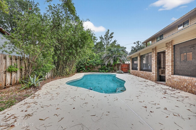 Foto del edificio - 2919 Sandy Branch Ln