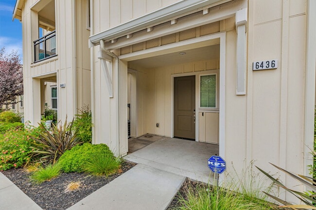 Building Photo - 6436 Laguna Seca Ln
