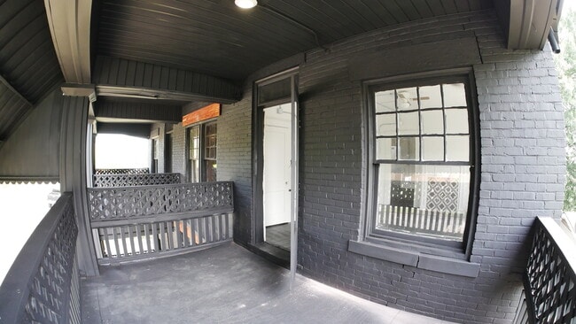 Building Photo - 515 Quapaw Ave