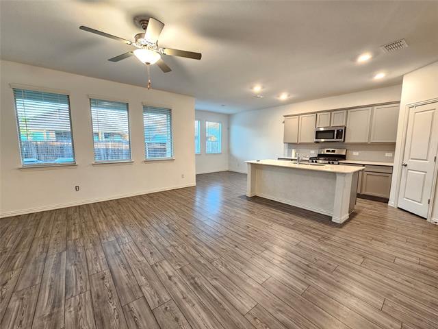 Foto del edificio - 3704 Milkweed Rd
