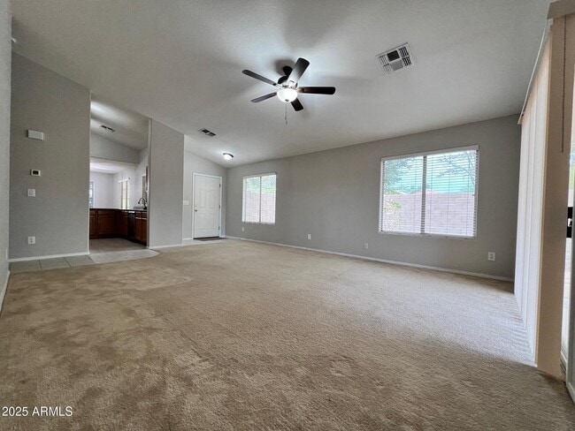 Foto del edificio - 10419 N 58th Dr