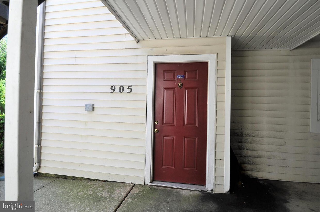 Primary Photo - 905-NUMBER-905-NUM101 Westhaven Dr