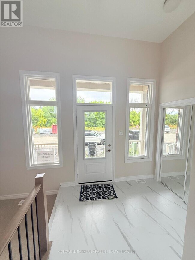 Building Photo - 351 Les Emmerson Dr
