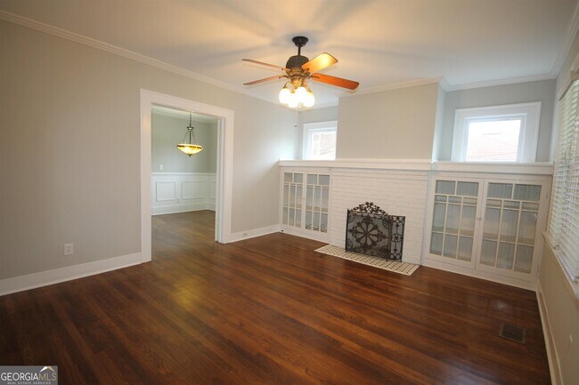 Building Photo - 1095 Boulevard Dr