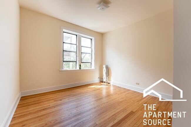 Foto del edificio - 1534 N Kedzie Ave
