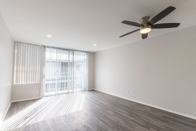 Interior Photo - 245 South Serrano Ave