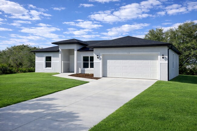 Foto del edificio - BRAND NEW Modern 4BR/2BA Home with Garage – Peaceful Lake Placid Retreat