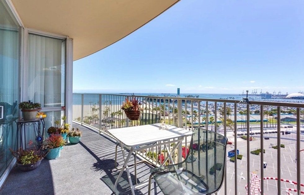 Primary Photo - 700 E Ocean Blvd