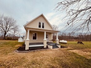 Building Photo - 120 Honeysuckle Ln