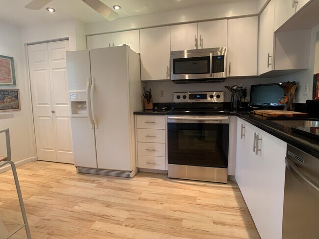 Building Photo - 7270  Ashford Place 104 Delray Beach Fl 33446