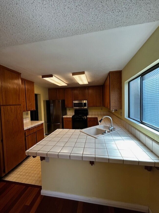 Building Photo - 7689 Melody Dr