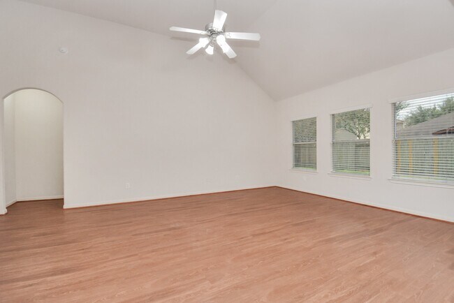 Building Photo - 20051 Silver Rock Dr