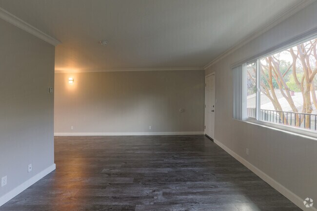 1 habitación, 1 baño - 750 pies cuadrados - Sala de estar - 658 Sierra Vista