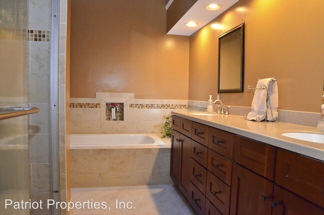 Building Photo - 5121 Winding Woods Dr