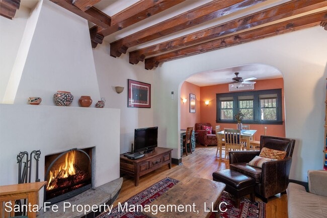 Building Photo - 2 br, 1 bath House - 201 B Anita Place