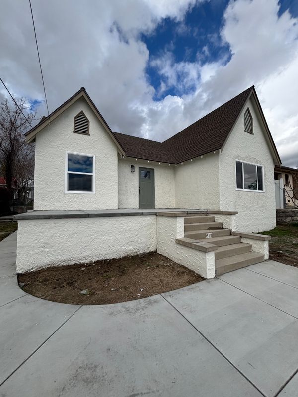 Photo - 621 N 4th St House
