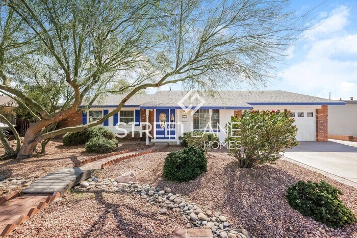 Primary Photo - REDUCED! Charming 3 Bedroom with Swimming ...