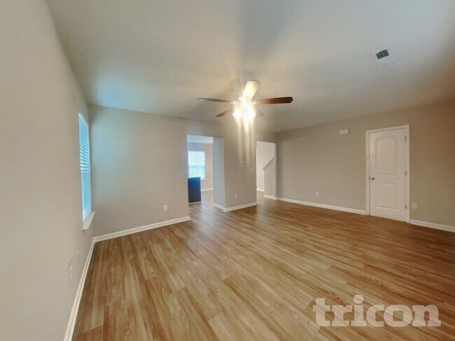 Foto del edificio - 1524 Hamilton Hills Dr