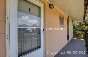 Building Photo - 4700 Lynn Ln