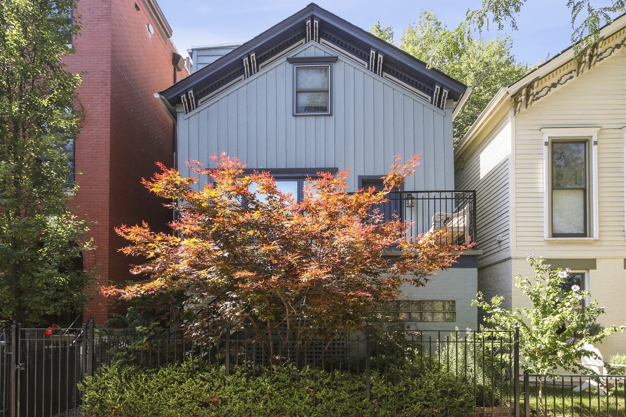 Primary Photo - 1704 N Sedgwick St