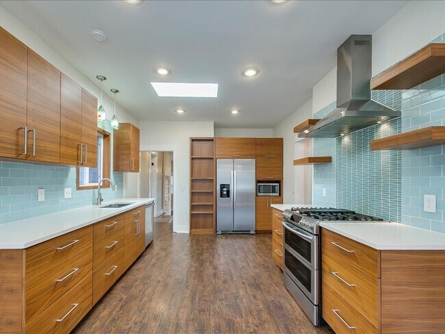 Building Photo - 1209 N 24th St
