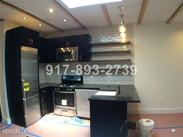 Building Photo - 451 Keap St