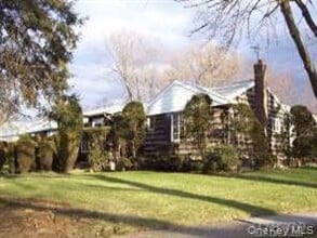 Building Photo - 873 Custer St