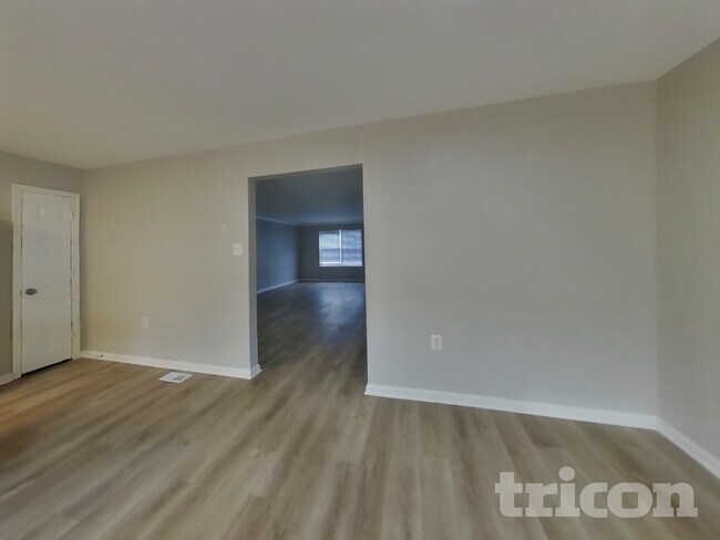 Foto del edificio - 4633 Sherwood Mills Rd