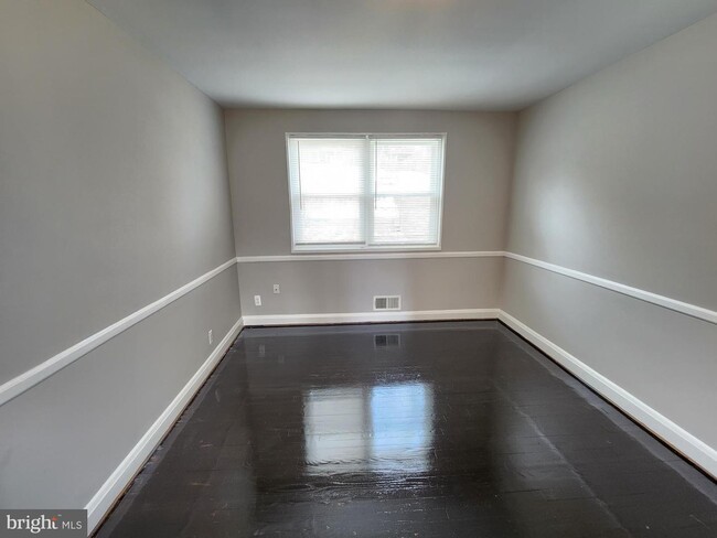 Building Photo - 444 S Chapel Gate Ln