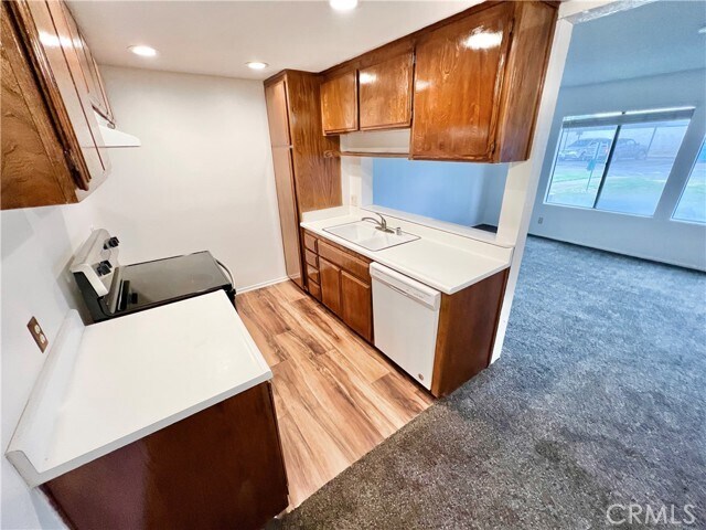Foto del edificio - 1735 E Washington St