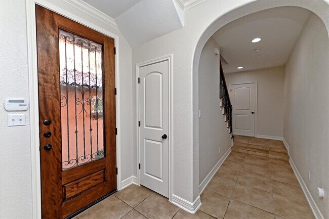Building Photo - 12124 Terraza Cir