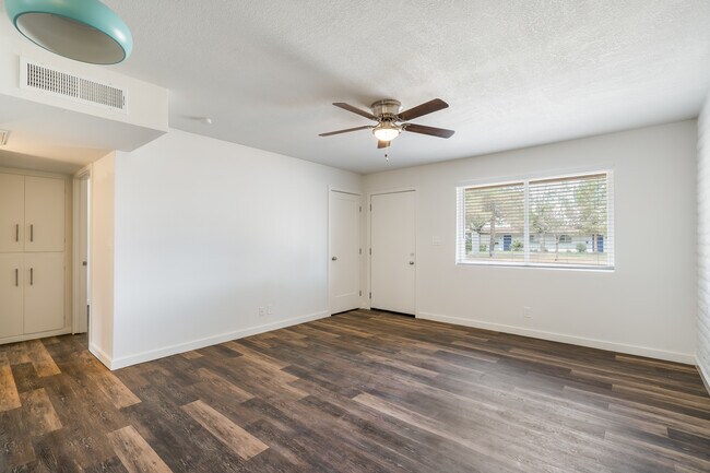 Building Photo - Pecan Grove Estates