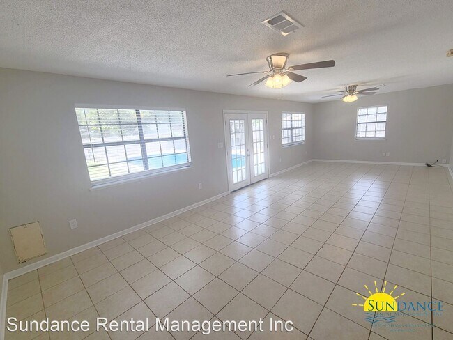 Building Photo - 4 br, 2 bath House - 709 Swan Lane
