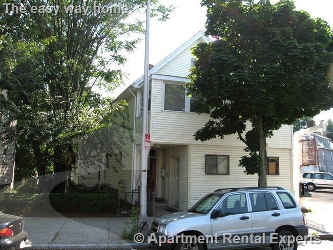 Foto del edificio - 2572 Massachusetts Ave