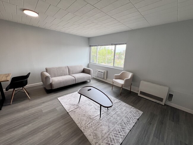 Photo du bâtiment - 180 Tecumseh Rd E