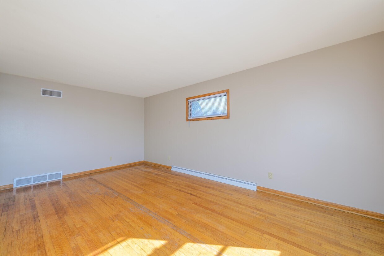 595 Stephens Rd, Akron, OH 44312 House Rental in Akron, OH