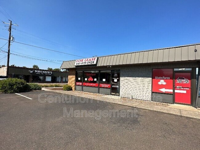 Building Photo - 1101 Santiam Hwy SE
