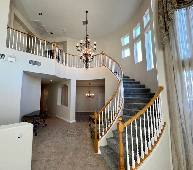 Building Photo - AMAZING 2 STORY HOME 4BD/4.5BA IN RHODES R...