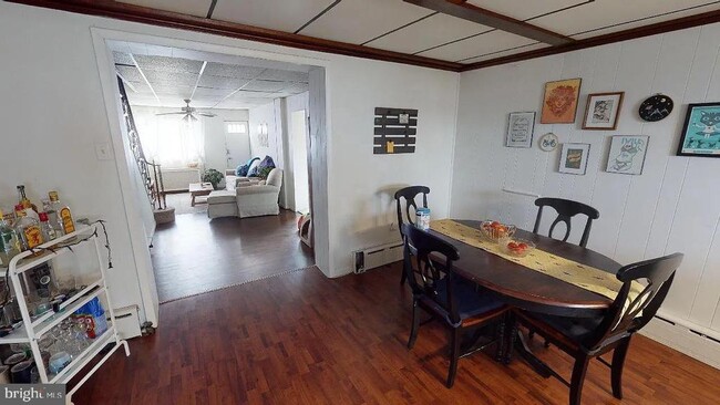 Foto del edificio - 415 E Flora St