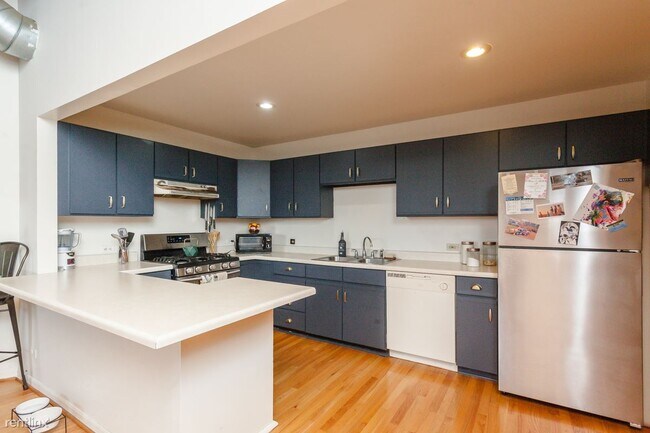 Building Photo - 1 br, 1 bath Condo - 660 W Grand Ave