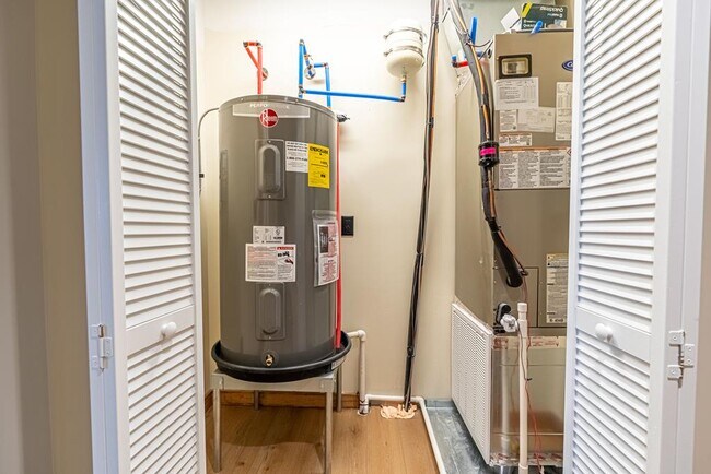 Foto del edificio - 453-800 E Main St