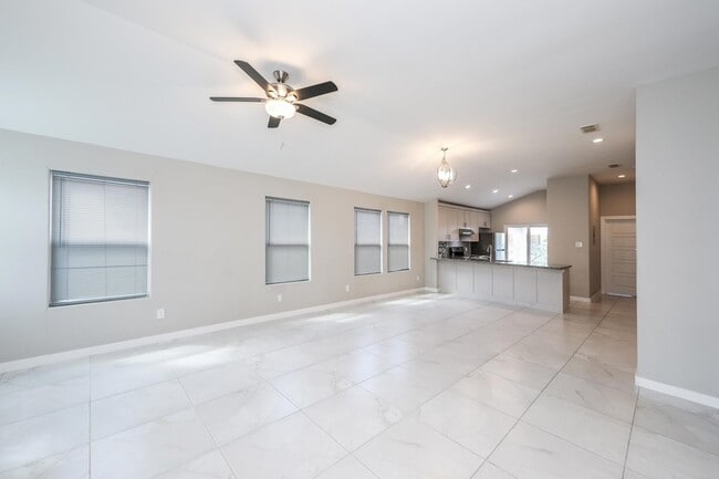 Building Photo - 7106 EL MESON DR