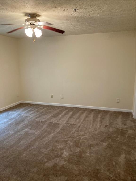 Foto del edificio - 8202 Fairington Ridge Cir