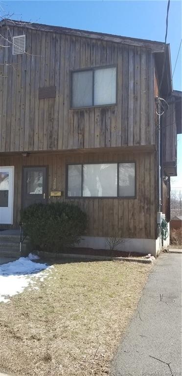 Building Photo - 240 Knowlton St