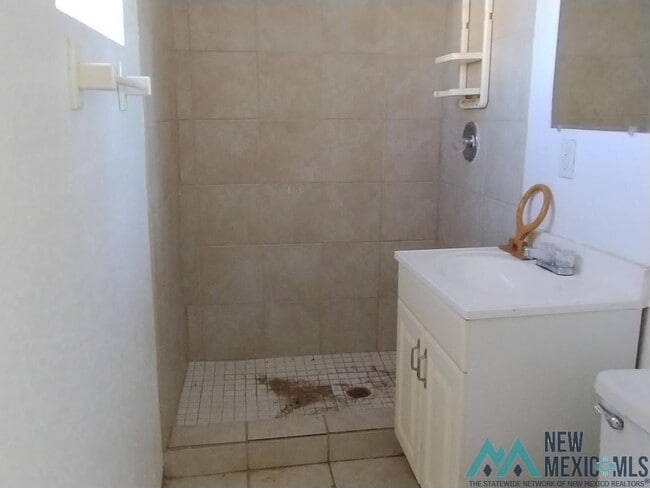 Foto del edificio - 890 Dodson Dr