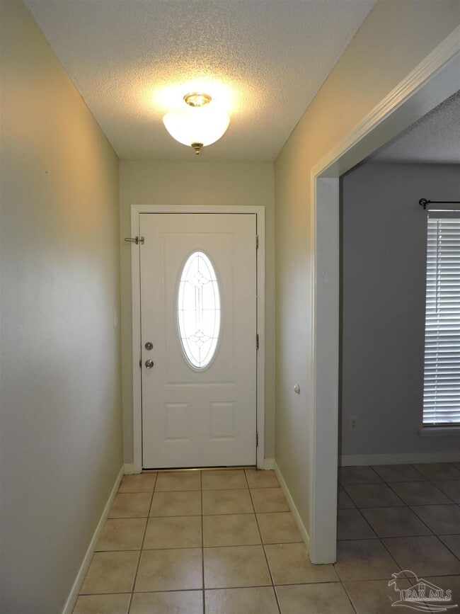 Foto del edificio - 7834 Charter Oaks Dr