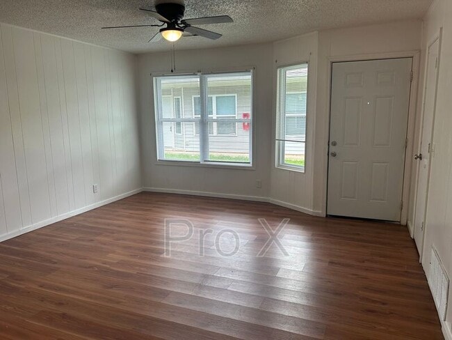 Foto del edificio - 409 Park St