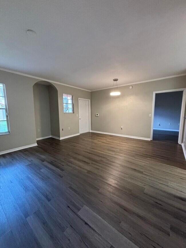 Foto del edificio - 2412 Belmont Ln
